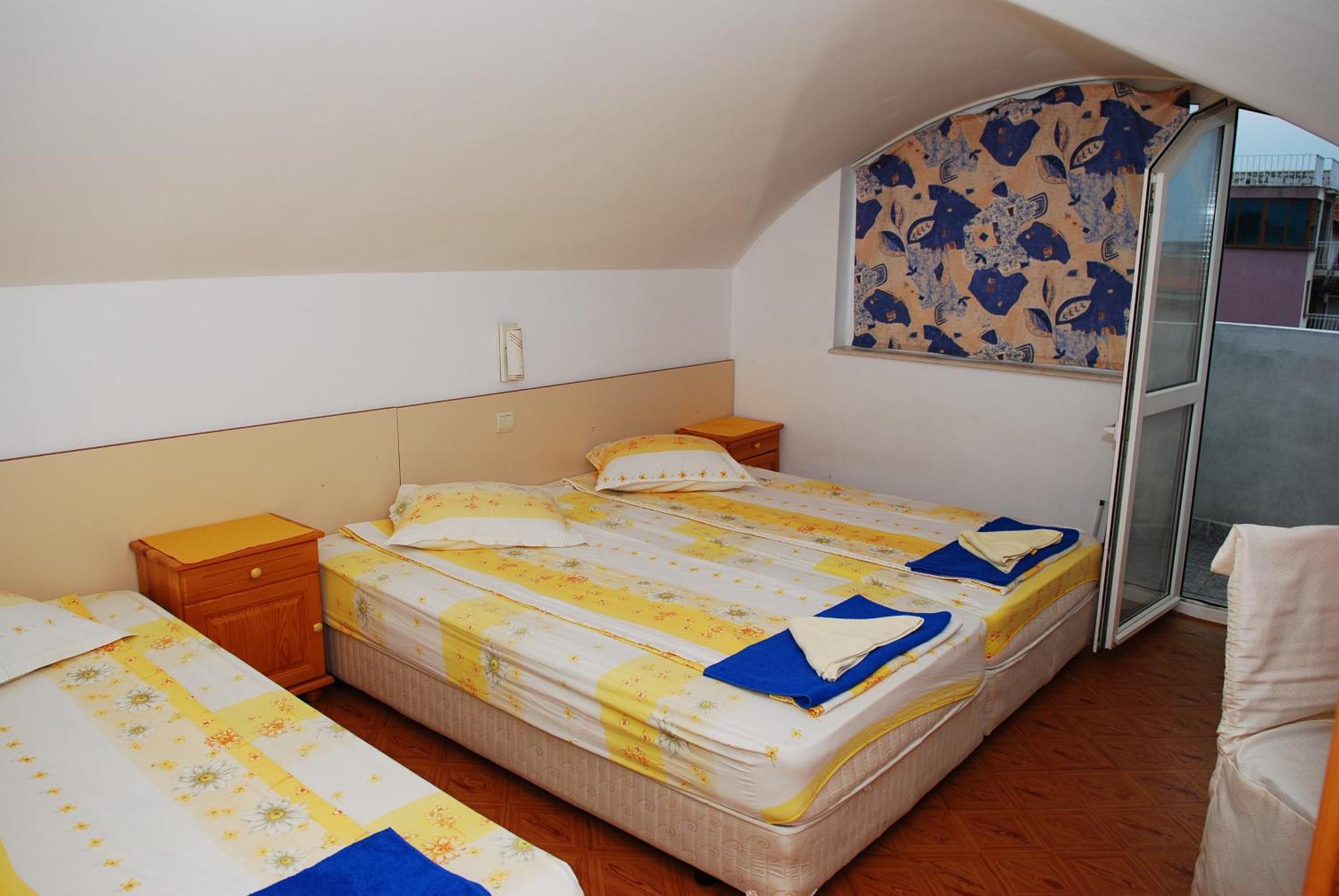 Guest House Markovi Ravda Bilik gambar