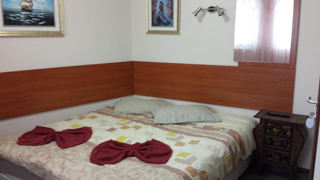 Guest House Markovi Ravda Luaran gambar