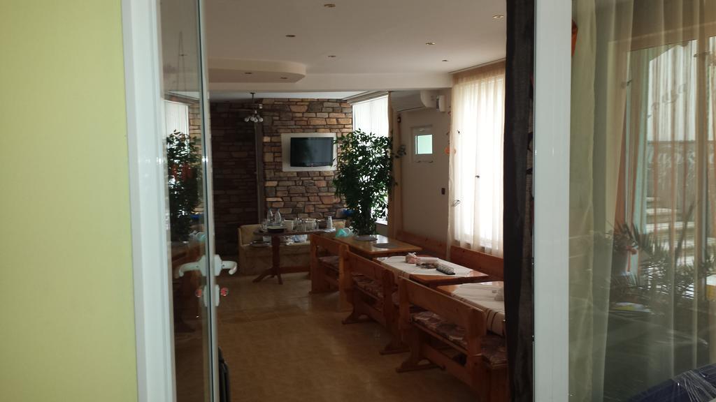 Guest House Markovi Ravda Luaran gambar