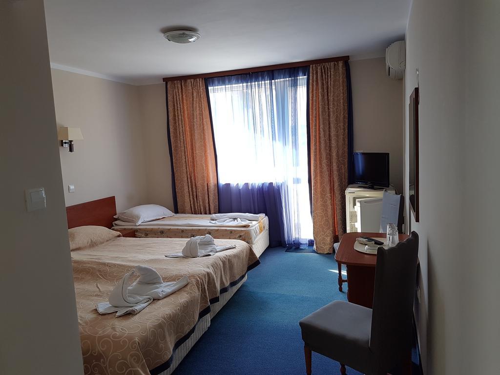Guest House Markovi Ravda Luaran gambar