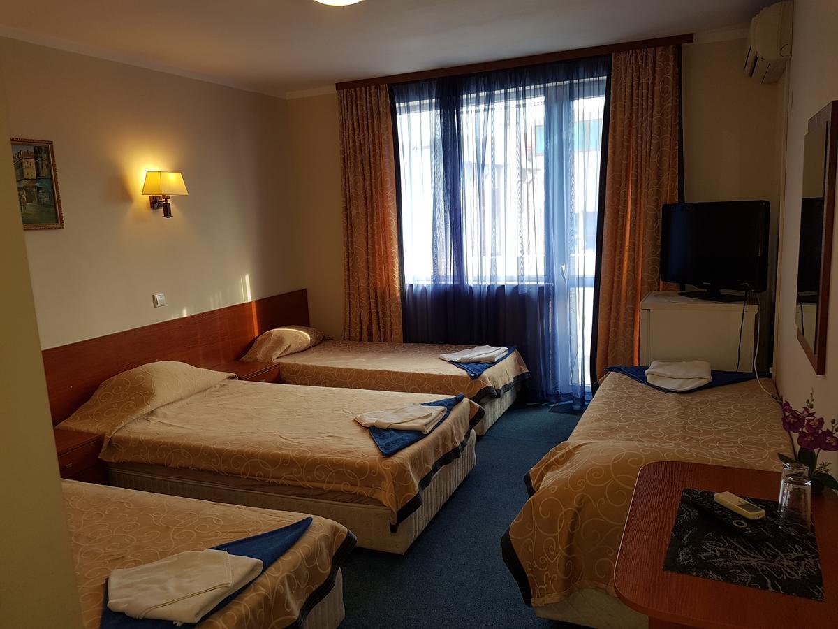 Guest House Markovi Ravda Luaran gambar