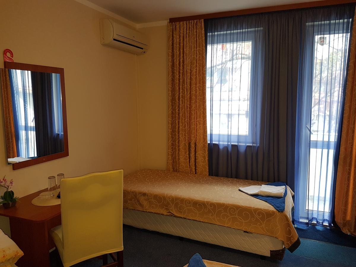 Guest House Markovi Ravda Luaran gambar