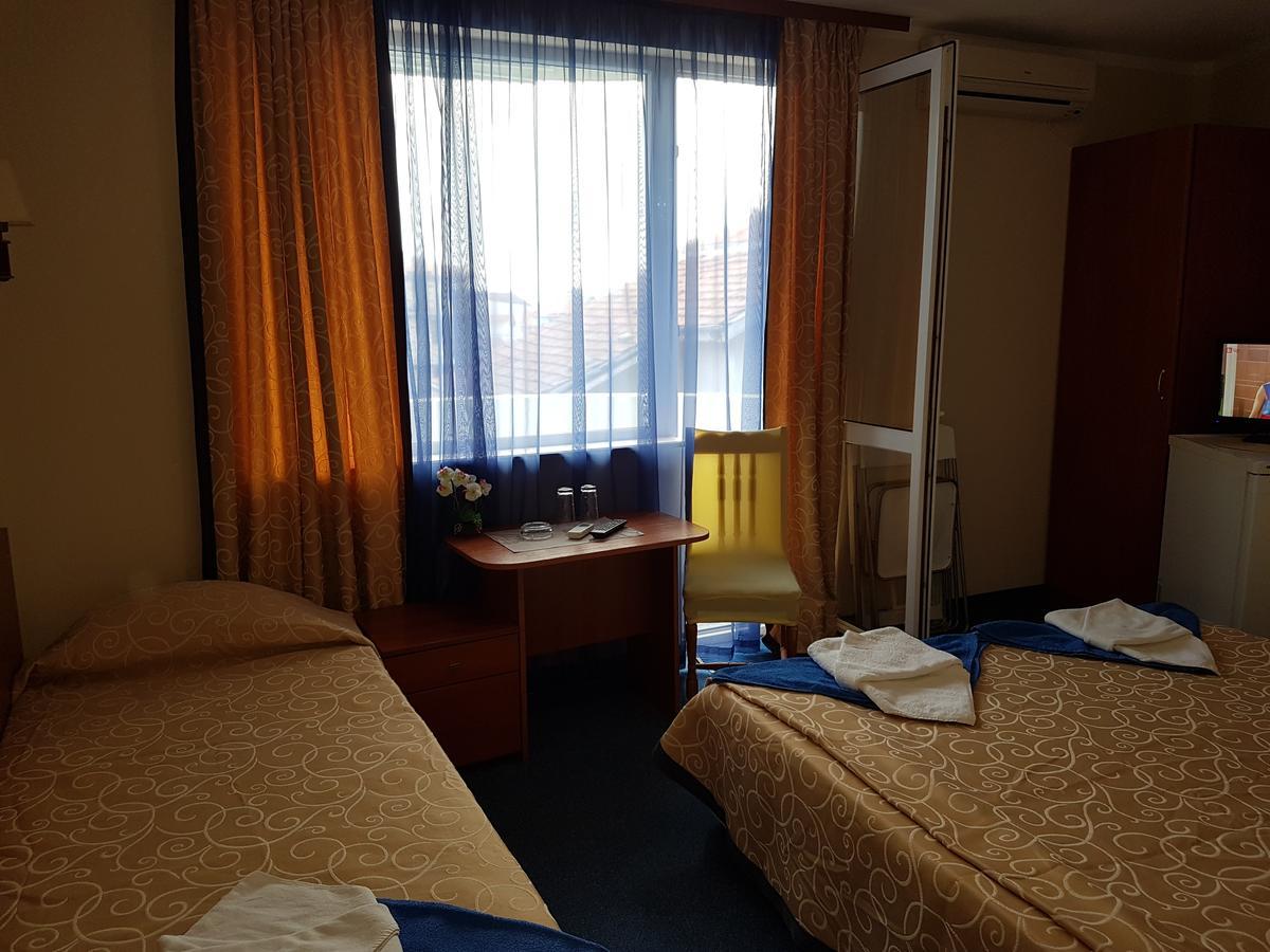 Guest House Markovi Ravda Luaran gambar